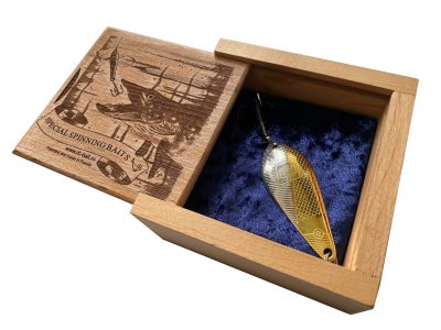 1шт) (Набор блесен RB №20 для ловли щуки (1шт) в деревянной коробке